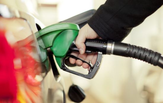 Los 15 autos que más consumen gasolina