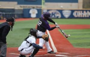 Disfruta de los mejores juegos de béisbol desde tu celular